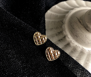 Golden Checkered Heart-shaped Earrings